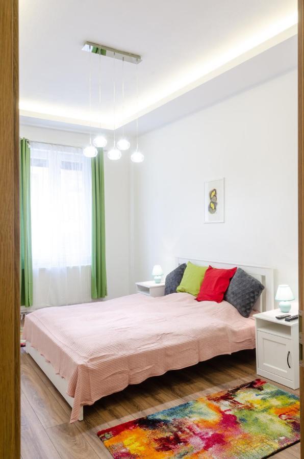 3 En Suit Bedroom Flat In The Main Centre For 6Ppl, 3Bdr,3Bthr,Ac Budapest Ngoại thất bức ảnh