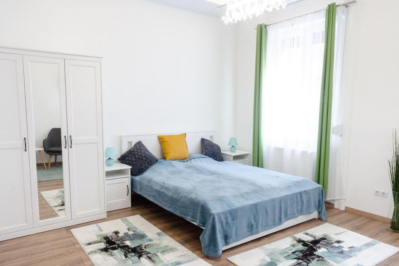 3 En Suit Bedroom Flat In The Main Centre For 6Ppl, 3Bdr,3Bthr,Ac Budapest Ngoại thất bức ảnh