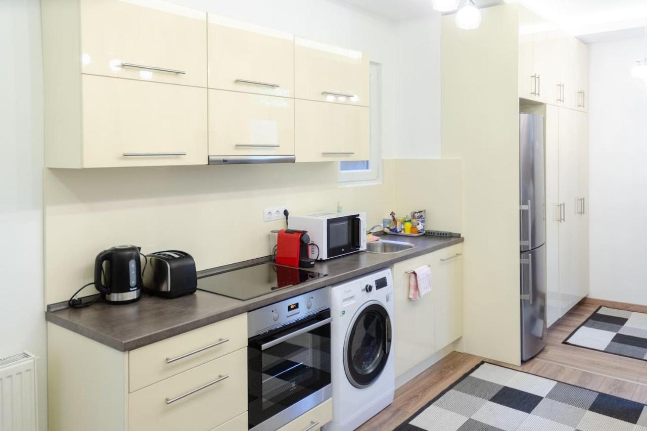 3 En Suit Bedroom Flat In The Main Centre For 6Ppl, 3Bdr,3Bthr,Ac Budapest Ngoại thất bức ảnh